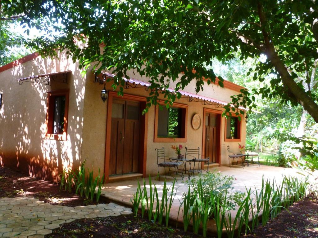 The Flycatcher Inn Retreat Hotel Santa Elena Exterior foto