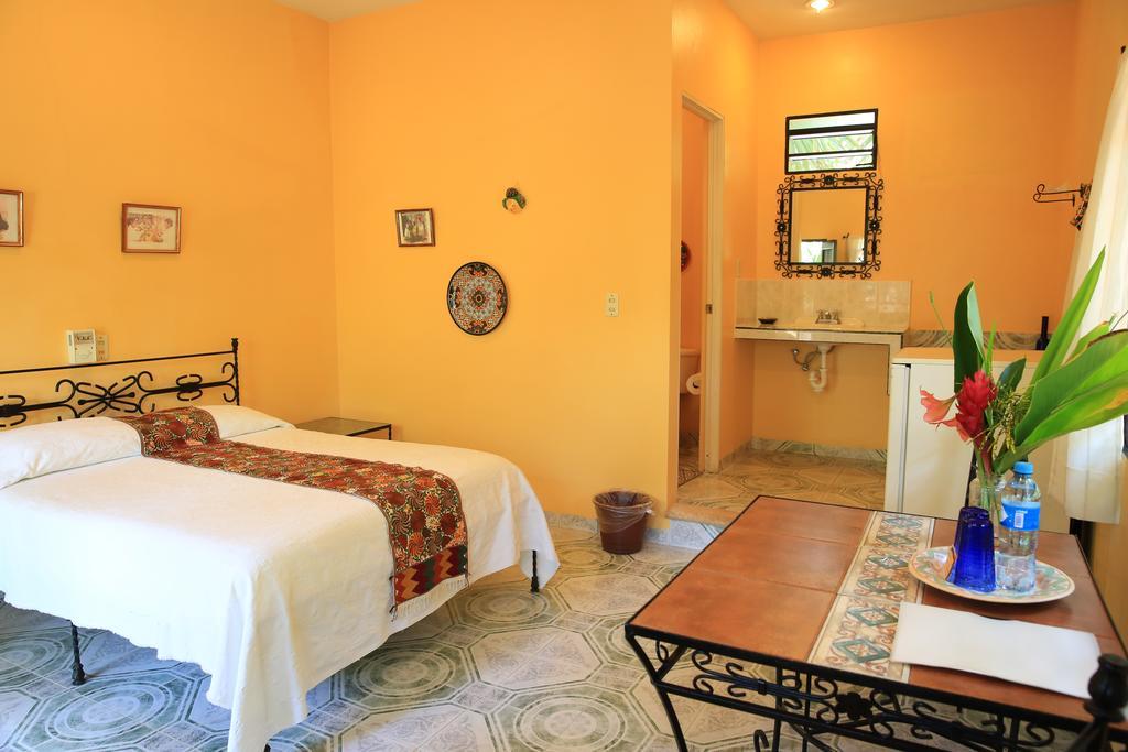 The Flycatcher Inn Retreat Hotel Santa Elena Exterior foto